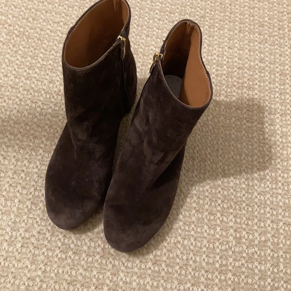 Block heel suede bootie - Picture 2 of 4